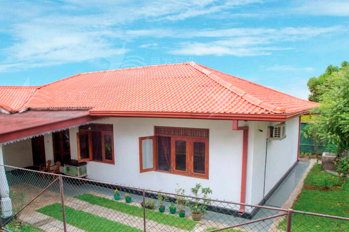 合成樹脂瓦和彩鋼瓦價格哪個更便宜，性價比誰更高一些？