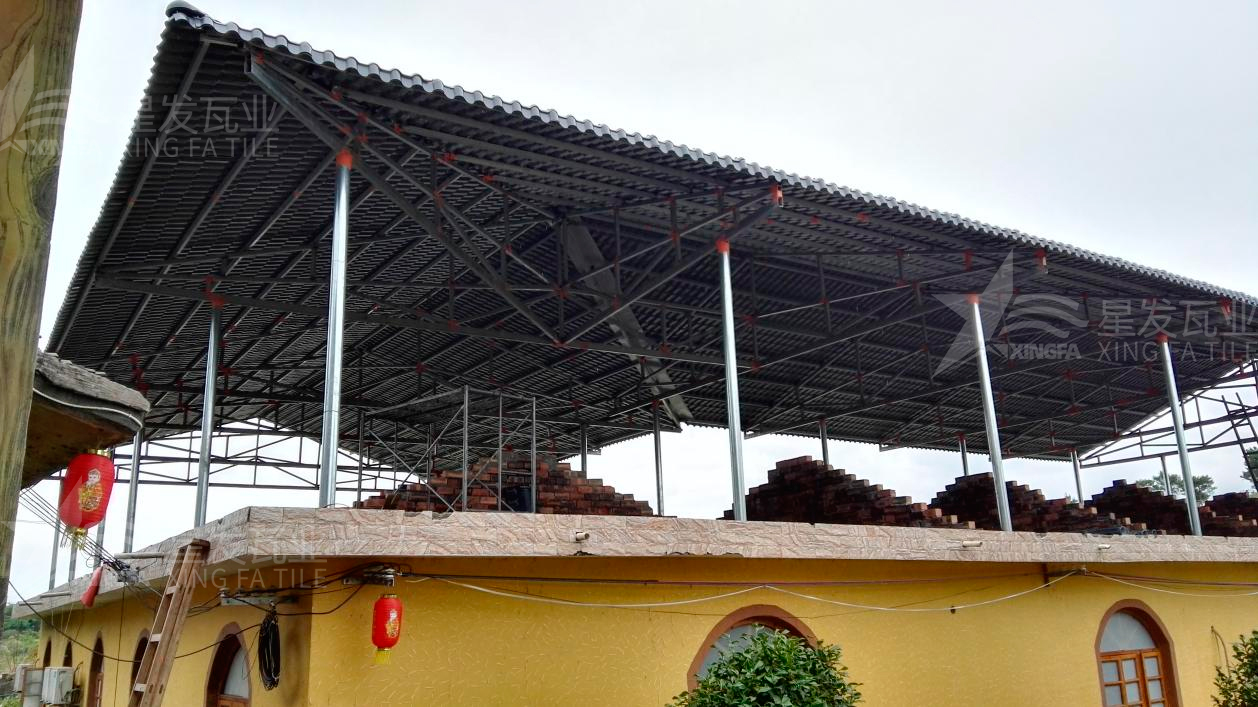 “鋼結(jié)構(gòu)+合成樹脂瓦”屋面建筑體系已被普遍應(yīng)用，促進(jìn)行業(yè)發(fā)展