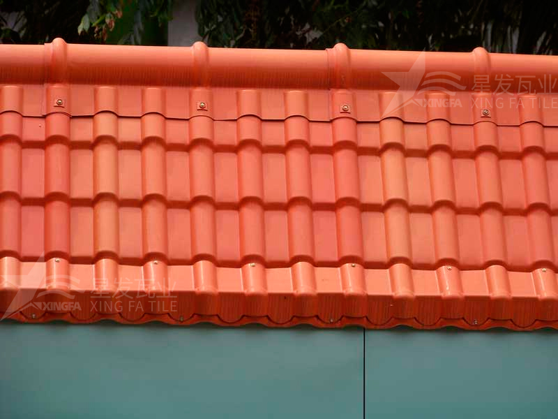 包工包料安裝合成樹脂瓦每平方需要多少錢？