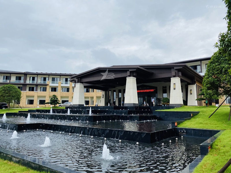 樹脂瓦漏水？購買到劣質(zhì)合成樹脂瓦導(dǎo)致漏水，妙招防漏教您一招！