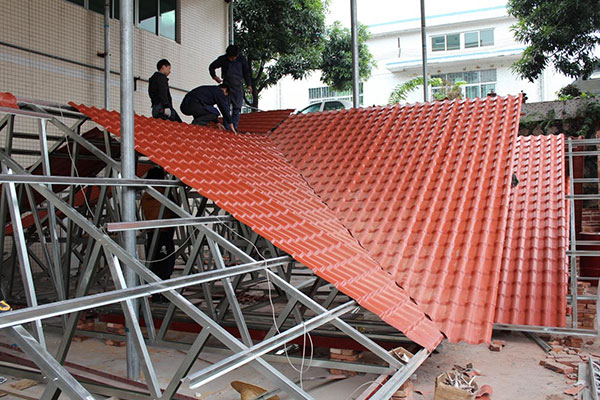 樹脂瓦具有哪些特性，是什么原因?qū)е聵渲弑粡V泛應(yīng)用呢